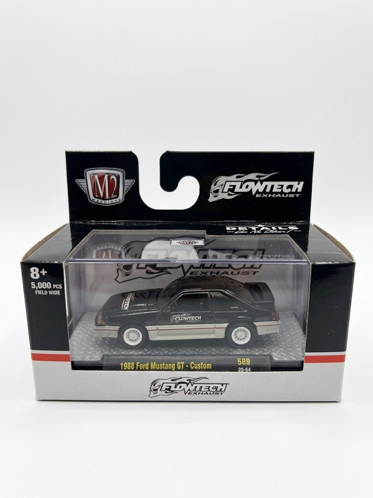 M2 Machines 1988 Ford Mustang GT - Custom (Black & White / Flowtech)