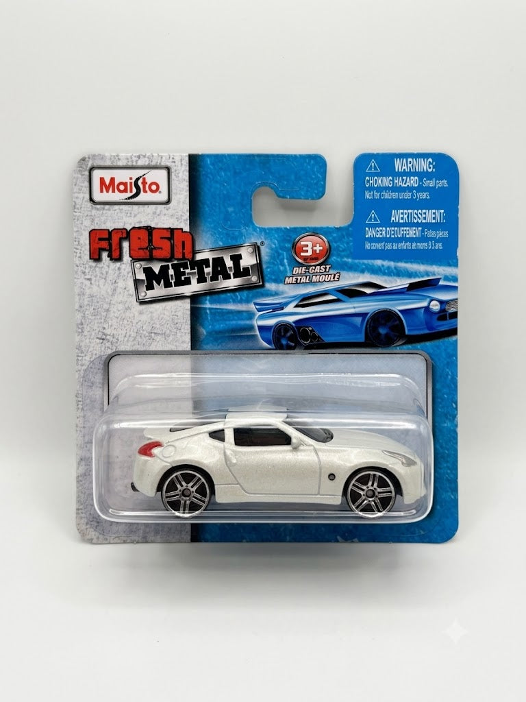 Maisto Fresh Metal Nissan 370Z (Pearl White)