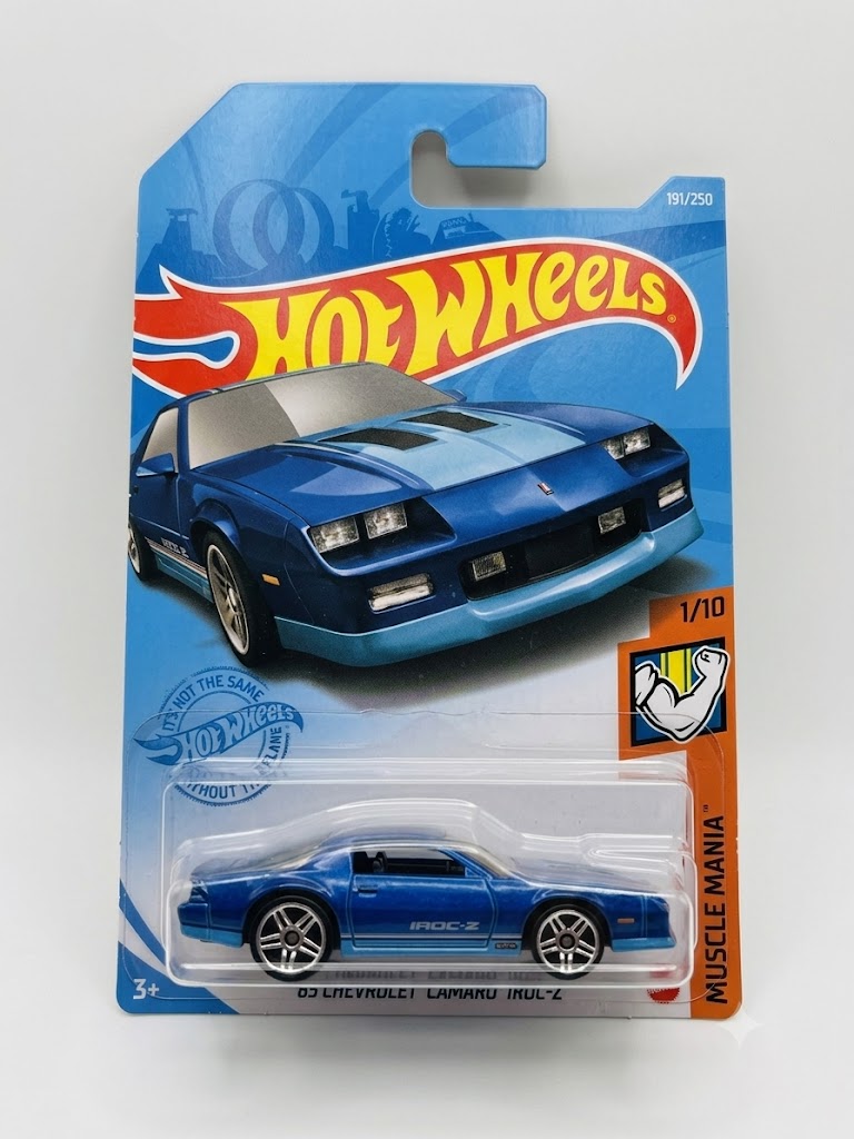Hot Wheels '85 Chevrolet Camaro IROC-Z Metallic Blue (Muscle Mania 1/10)