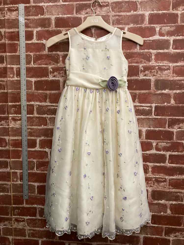 8 Cinderella Cream Formal Wear