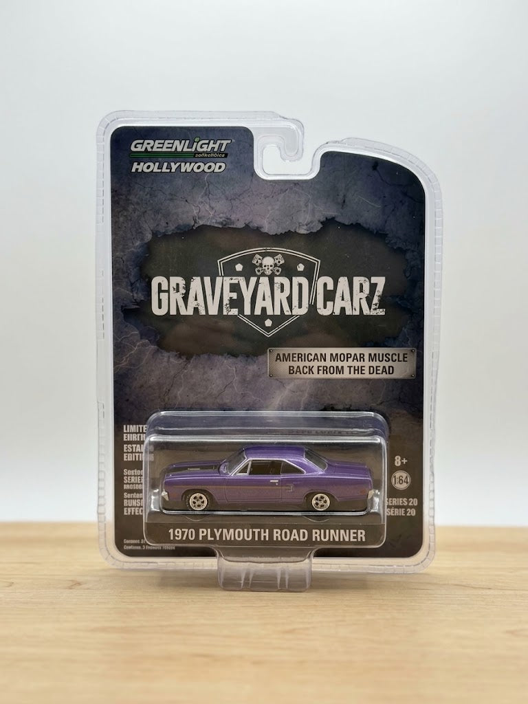 GreenLight Hollywood Graveyard Carz 1970 Plymouth Road Runner - In-Violet Purple (Series 20)