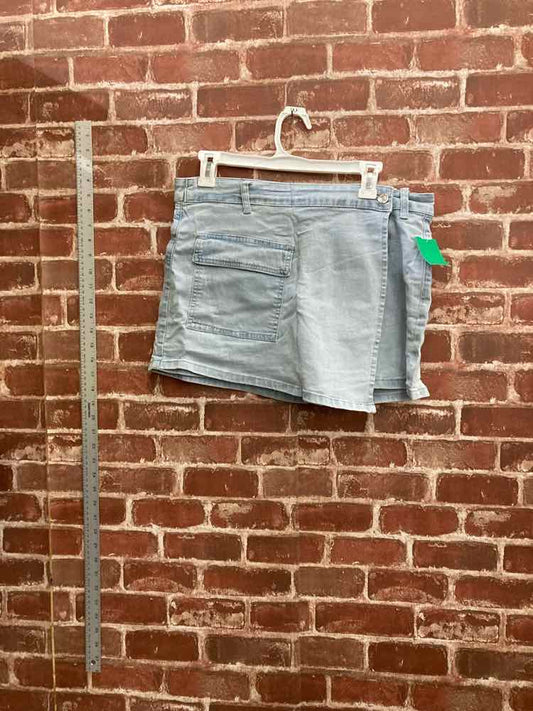 New With Tag Luvamia Size Large Skort