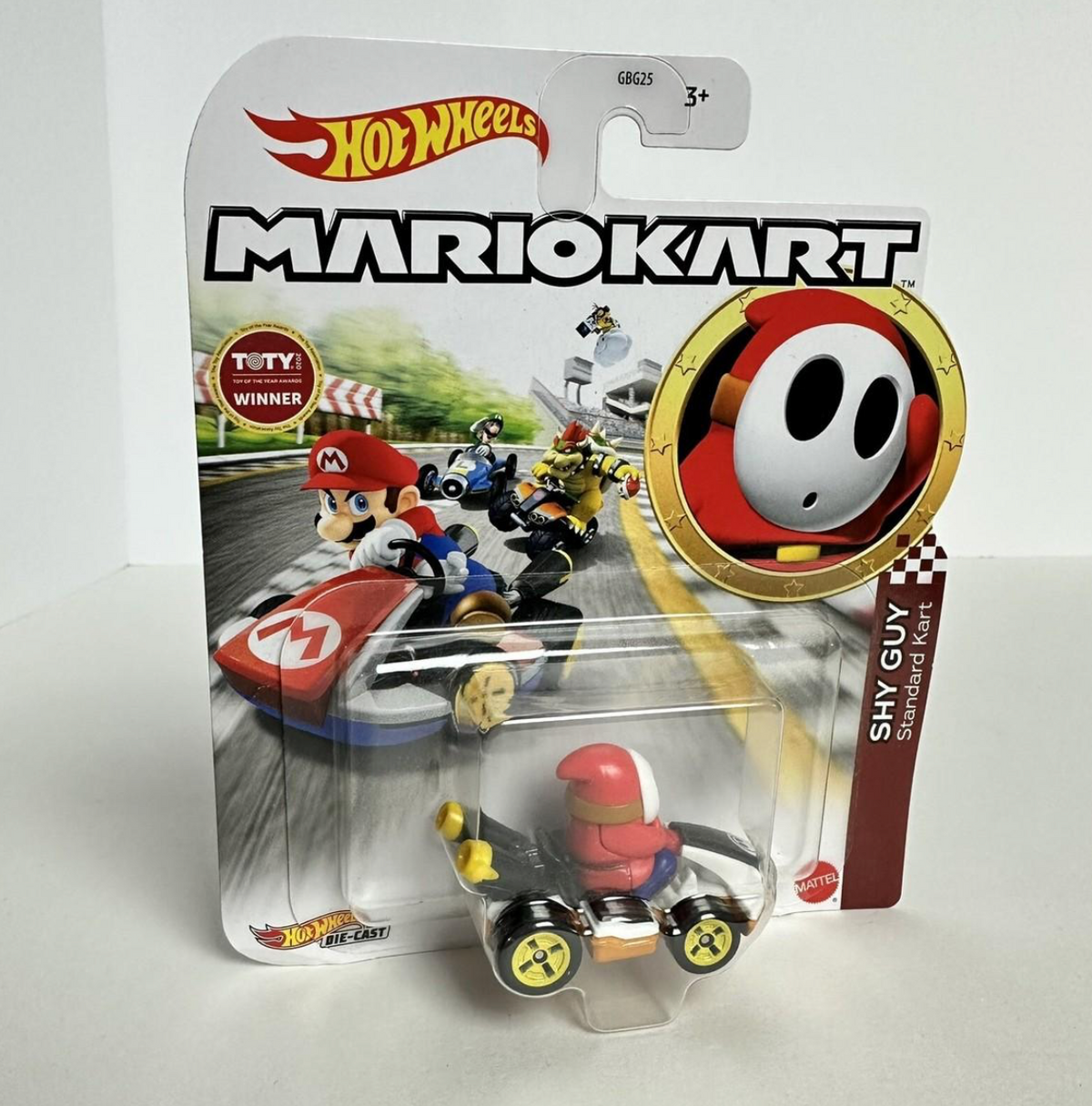 Hot Wheels Mario Kart - Shy Guy Standard Kart (1:64 Scale Die-Cast)
