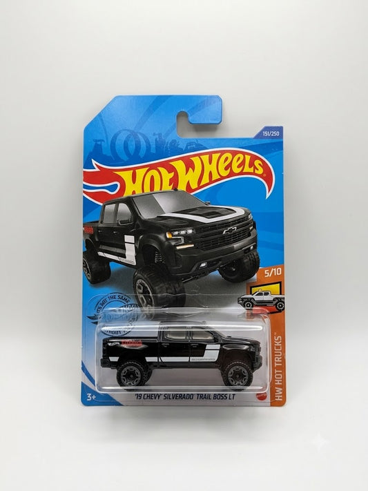 Hot Wheels '19 Chevy Silverado Trail Boss LT (#151/250)