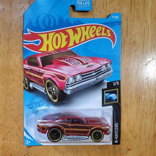 Hot Wheels '69 Chevelle SS Translucent Red (X-Raycers 1/5)