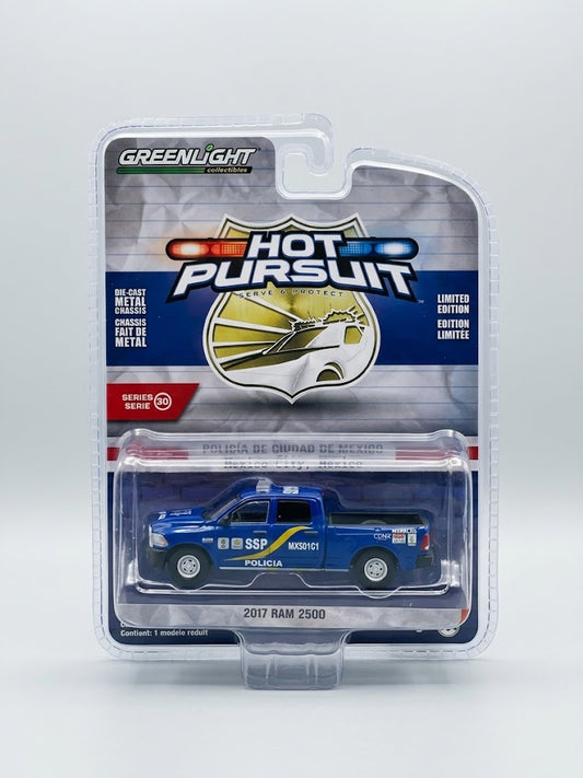 GreenLight Hot Pursuit 2017 Ram 2500 - Policia De Ciudad De Mexico (Series 30)