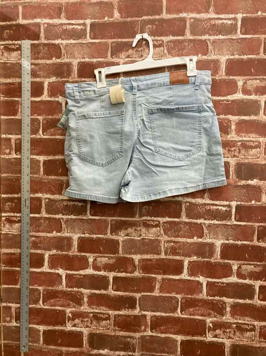 New With Tag Luvamia Size Large Skort