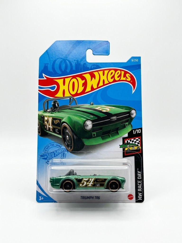 Hot Wheels HW Race Day - Triumph TR6 (1:64)