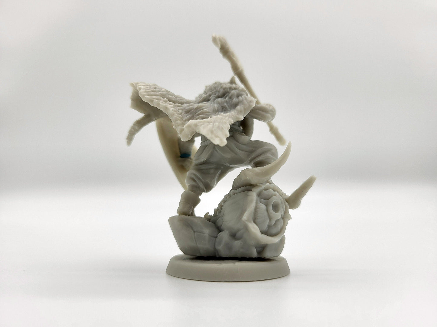 Male Thane Fighter dnd Viking mini - Norse | Male | Chief | Fighter | Barbarian | Fantasy, Human| Pathfinder | Wargaming, 28mm 32mm