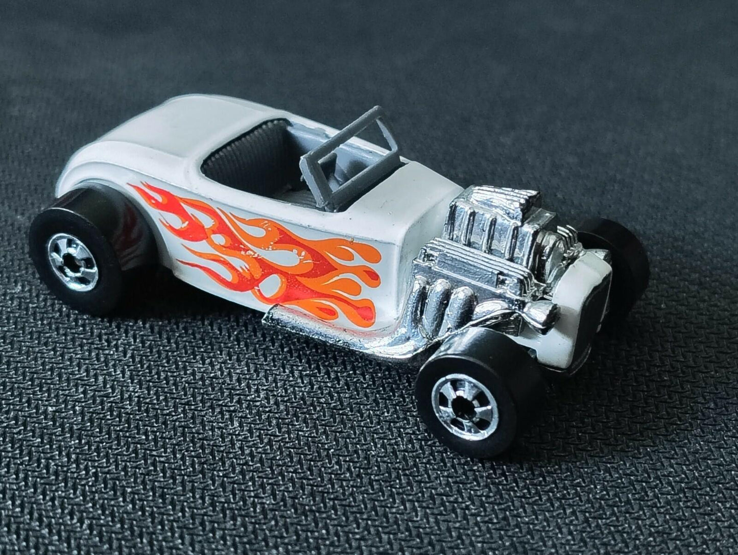 Hot Wheels Basic Car Mainlines