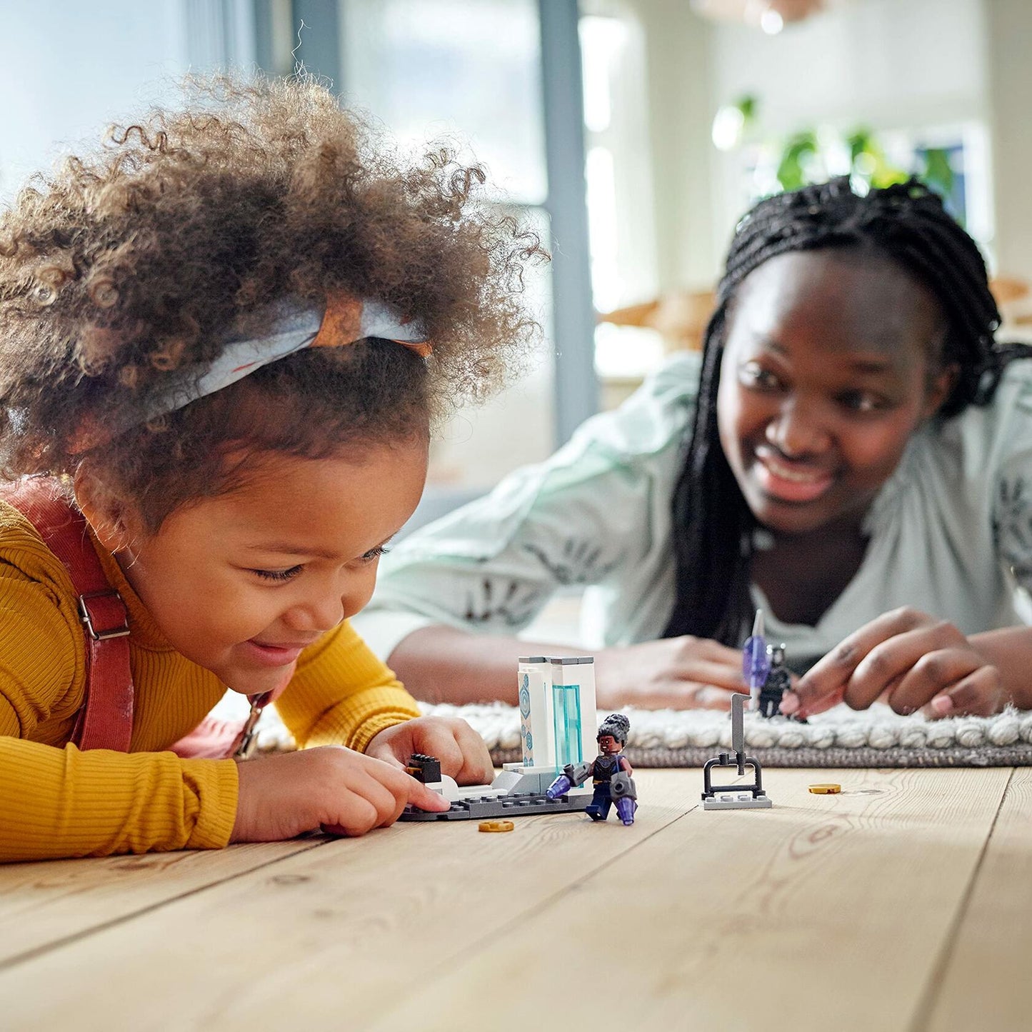 LEGO Marvel Shuri's Lab, 76212 Black Panther Construction Learning Toy with Minifigures, Toys for Kids, Girls and Boys Age 4, Avengers Super Heroes Gifts